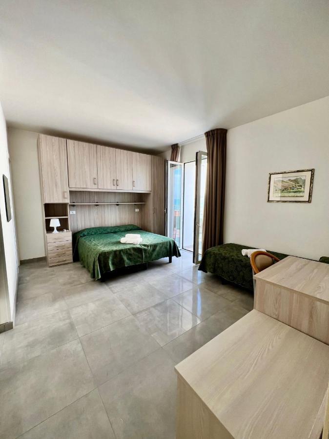 לידו די ג'סולו Hotel Terramare מראה חיצוני תמונה